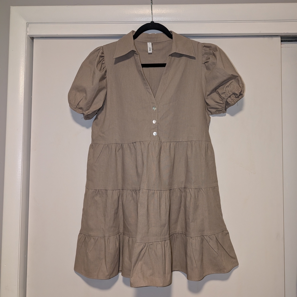 4/$16 ❇️ glam Tan Puff Sleeve Tiered Mini Dress